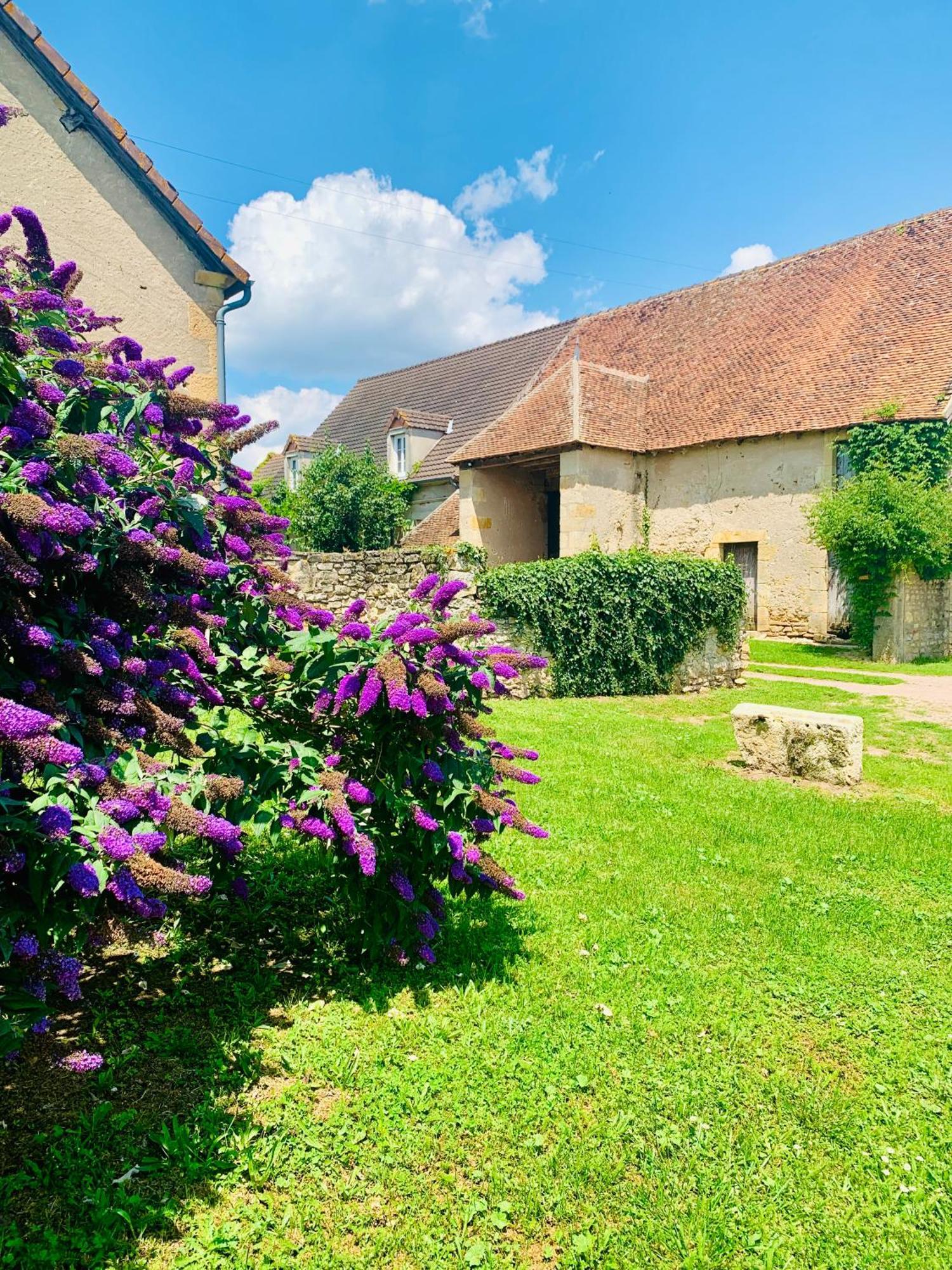 De La Grange *